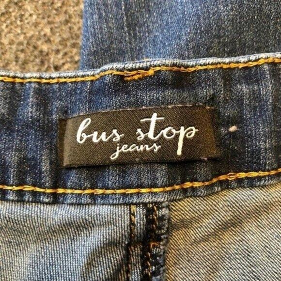 BUS STOP Jeans Medium Wash Distressed Skinny Raw Hem Stretch Jeans Juniors 9/29 - Picture 4 of 12